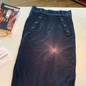 Midi fitted skirt